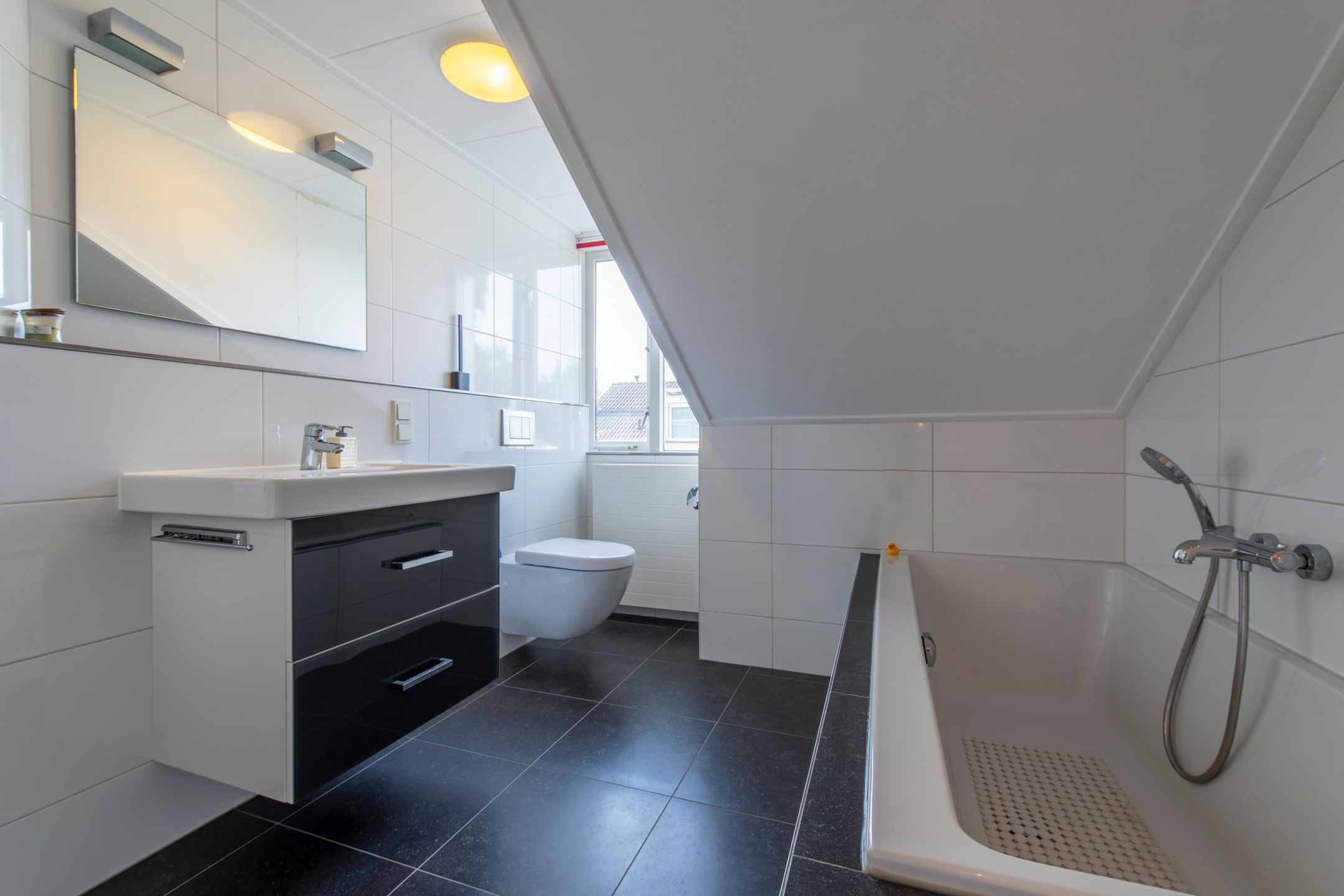 Photo 30 of Vondellaan 36