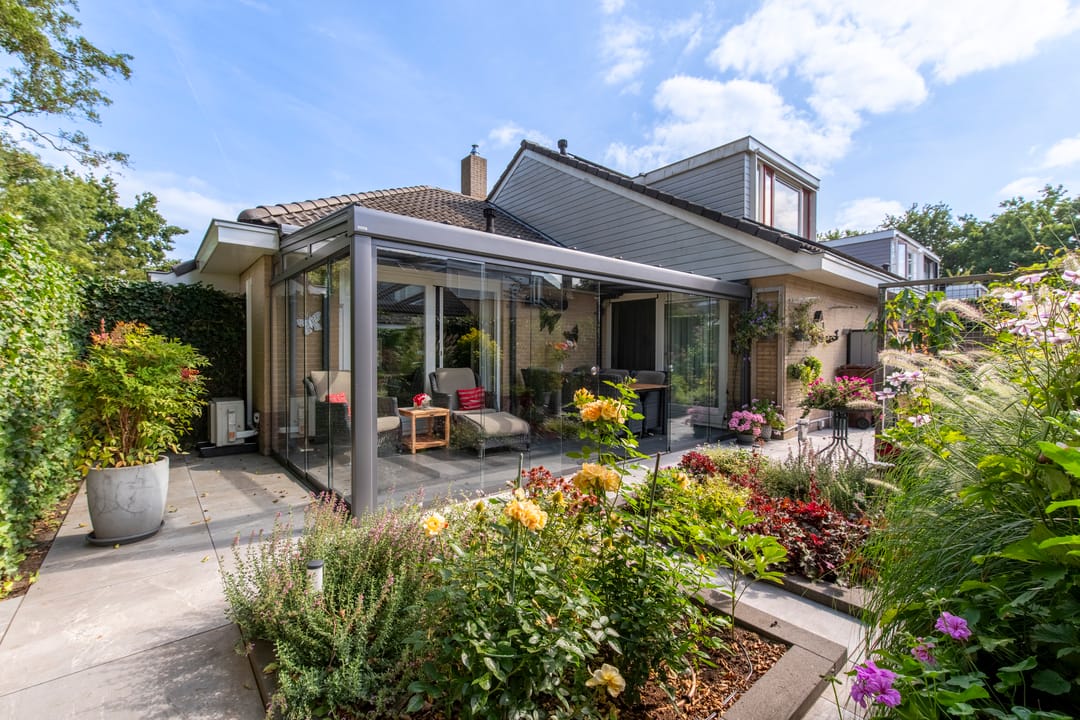 Photo 2 of Vondellaan 36