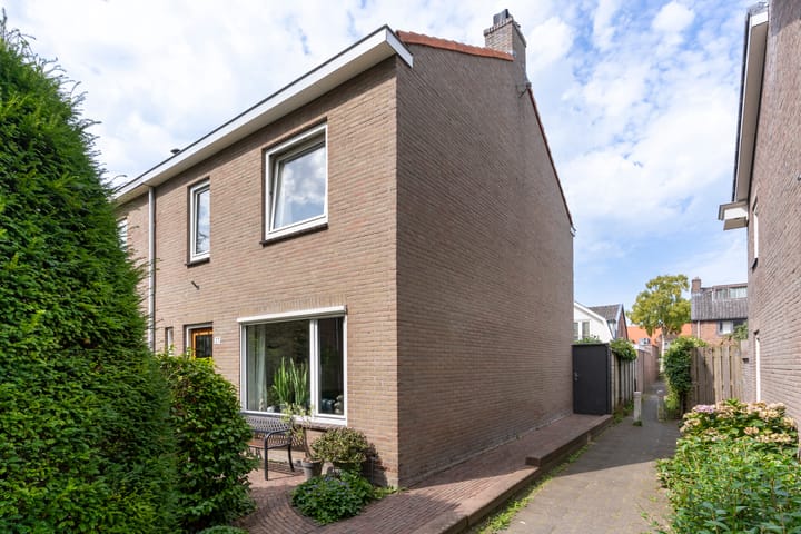 Foto 34 van Meidoornpad 27