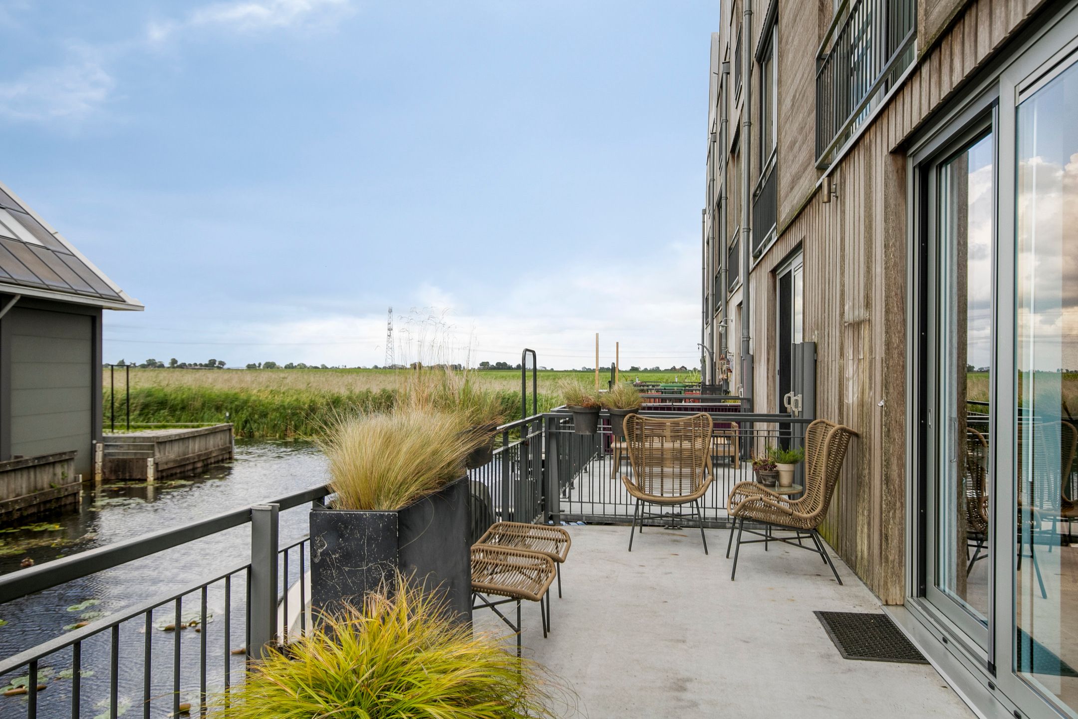 Foto 33 van Buitenwaarden 36