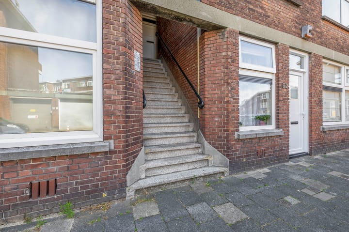 Photo 6 of Hoenderloostraat 56