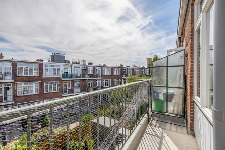 Photo 25 of Hoenderloostraat 56