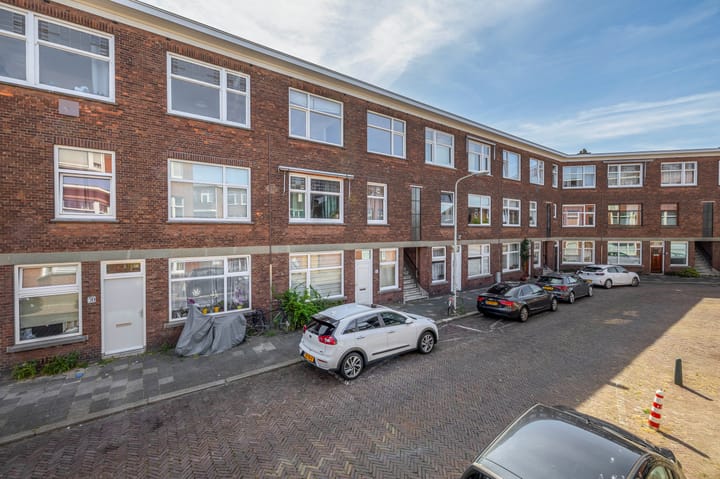 Photo 31 of Hoenderloostraat 56