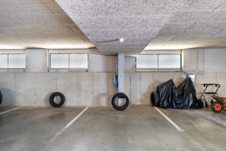 Photo 32 of Vesta 35