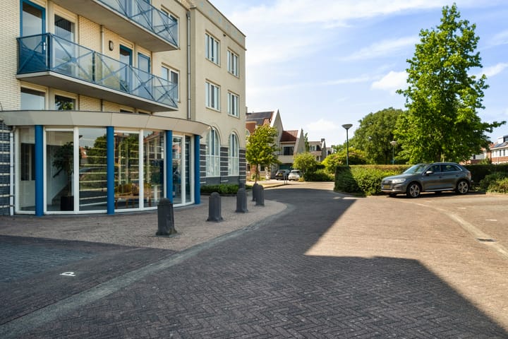 Photo 33 of Vesta 35