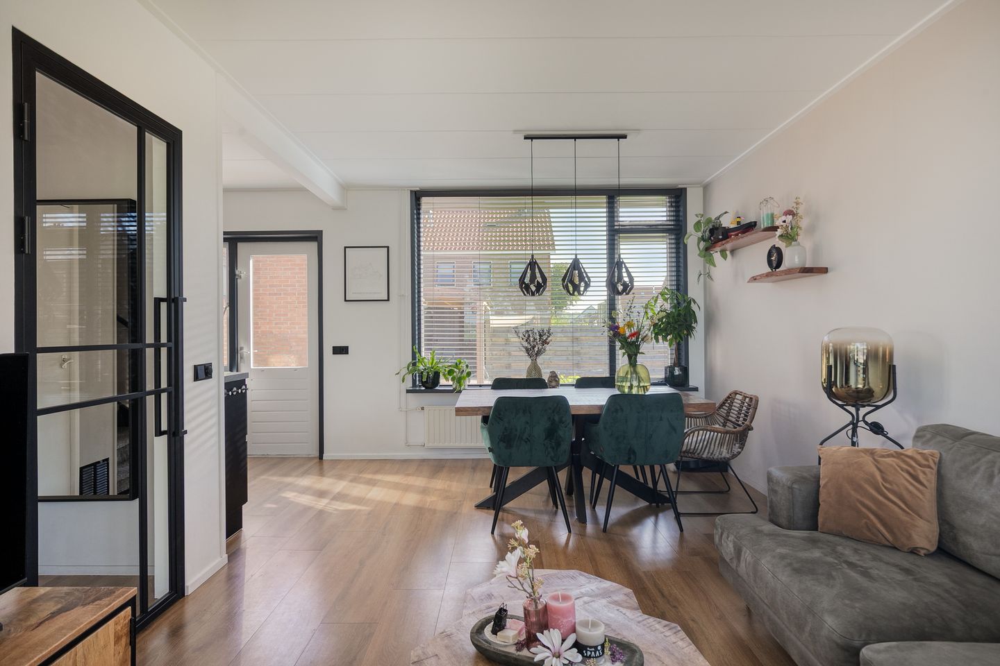 Foto 5 van Burgemeester van der Veenweg 8