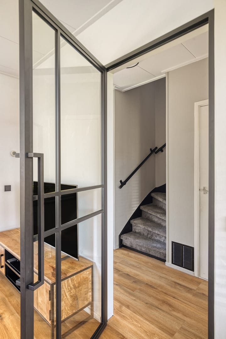 Foto 10 van Burgemeester van der Veenweg 8