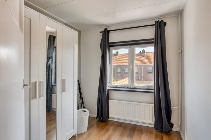 Foto 20 van Burgemeester van der Veenweg 8