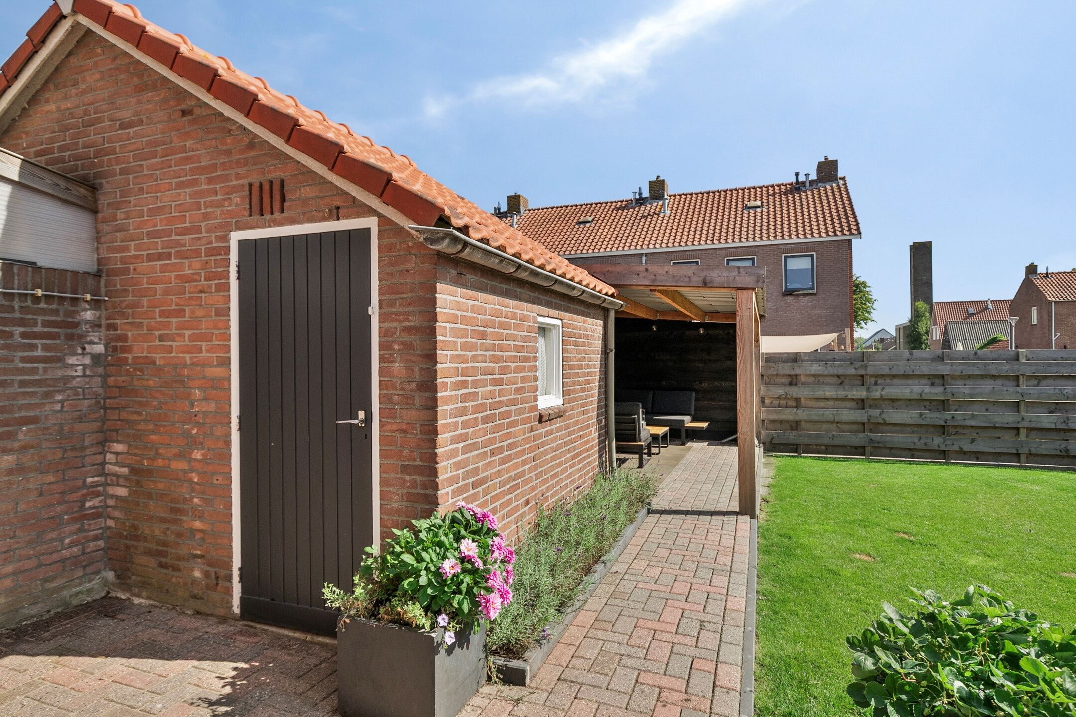 Foto 30 van Burgemeester van der Veenweg 8