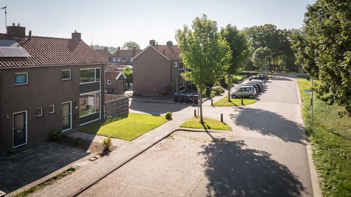 Foto 39 van Burgemeester van der Veenweg 8