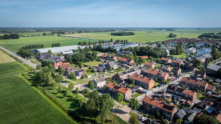 Foto 45 van Burgemeester van der Veenweg 8