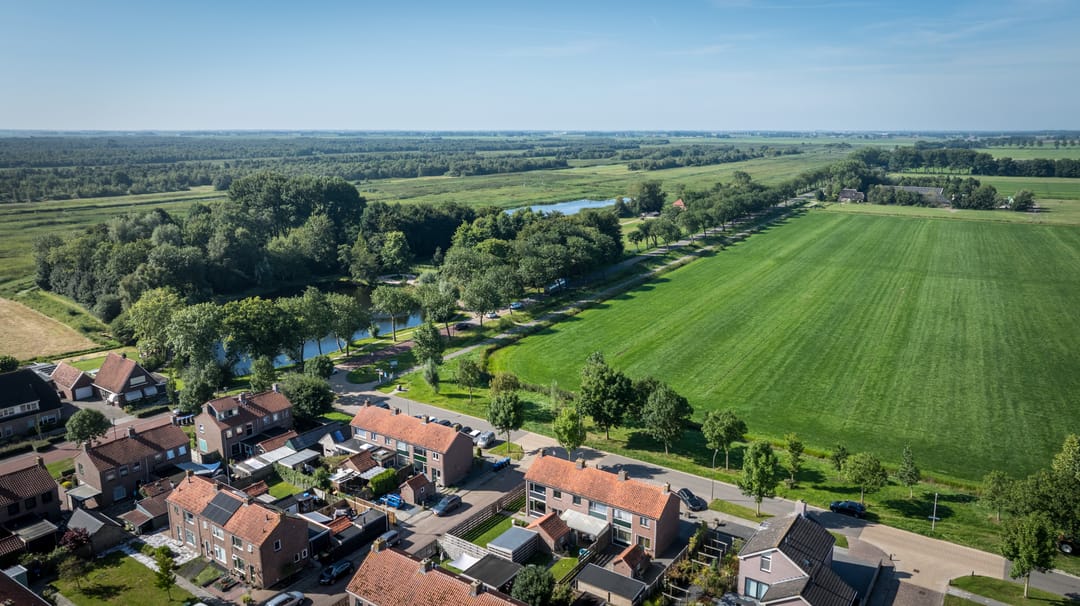 Foto 46 van Burgemeester van der Veenweg 8