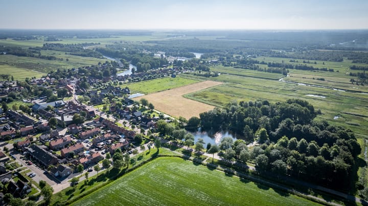 Foto 51 van Burgemeester van der Veenweg 8