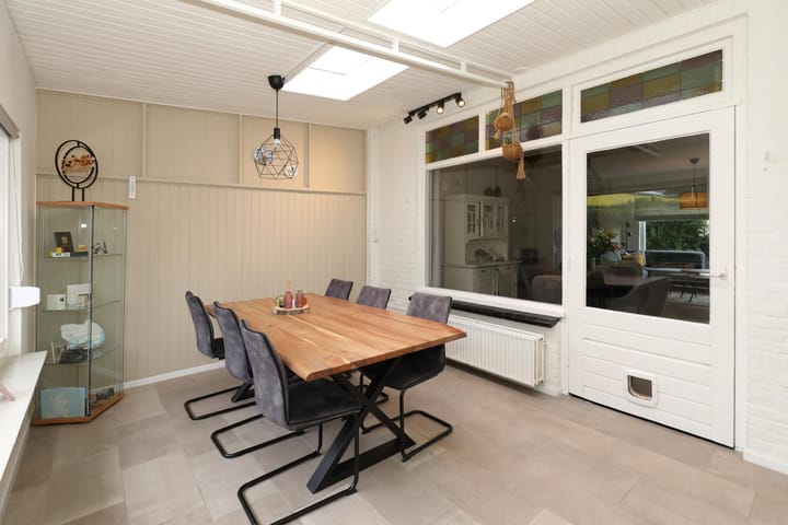 Foto 8 van Bernhardstraat 8