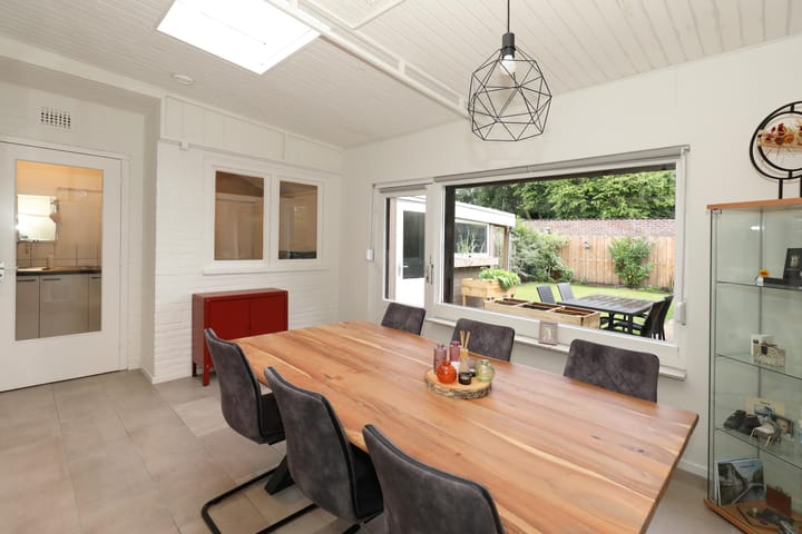 Foto 9 van Bernhardstraat 8