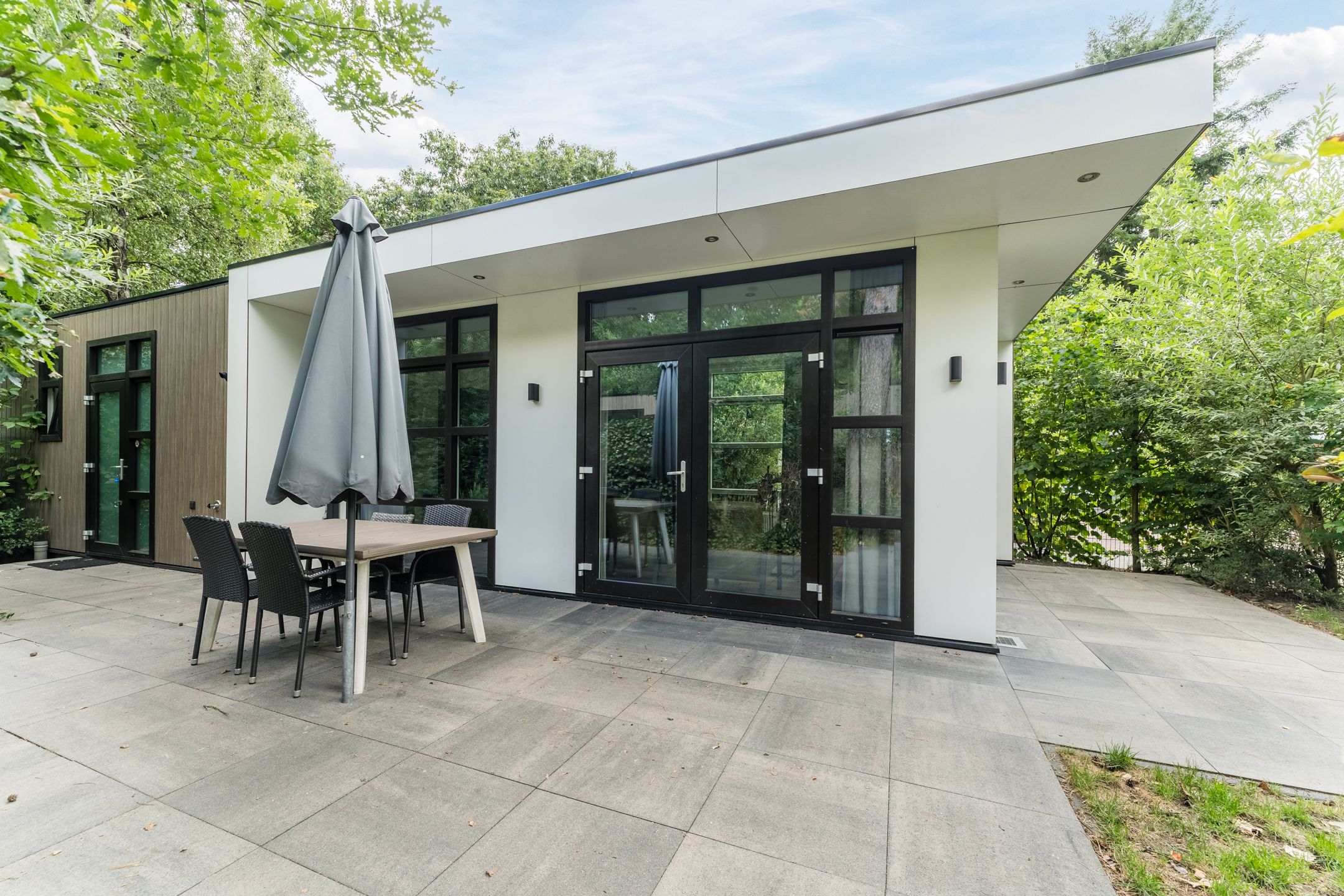 2-bedroom freehold villa in Lunteren — photo 1 of 5