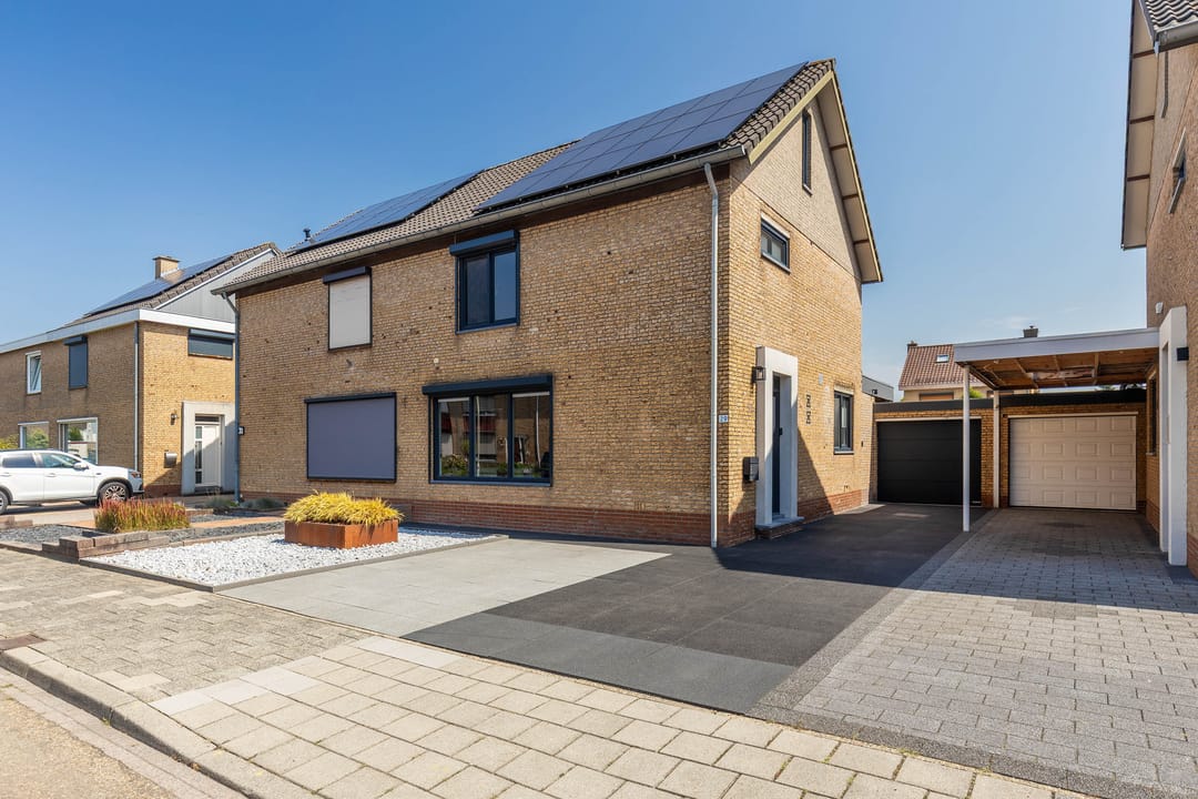 Foto 1 van Dross Roststraat 29