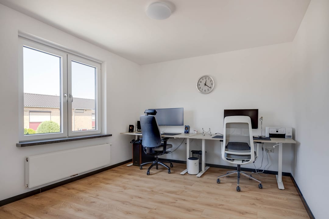 Foto 28 van Dross Roststraat 29