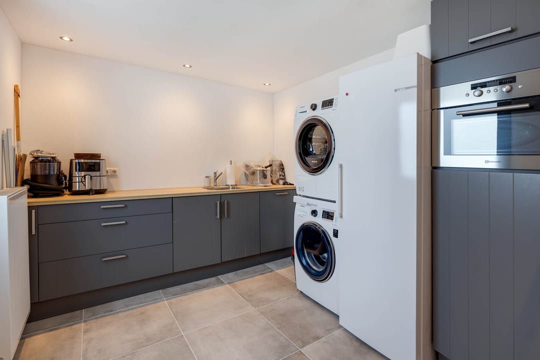 Foto 23 van Dross Roststraat 29