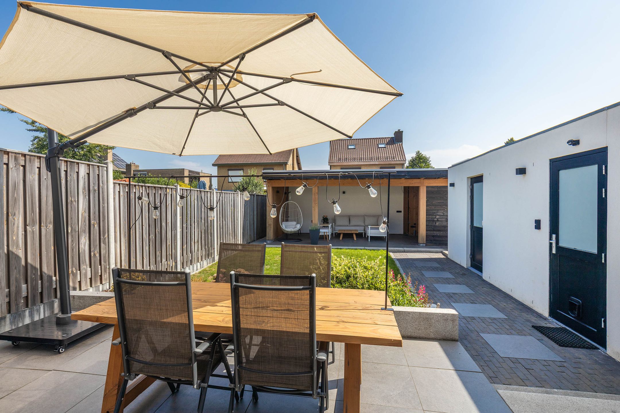 Foto 42 van Dross Roststraat 29