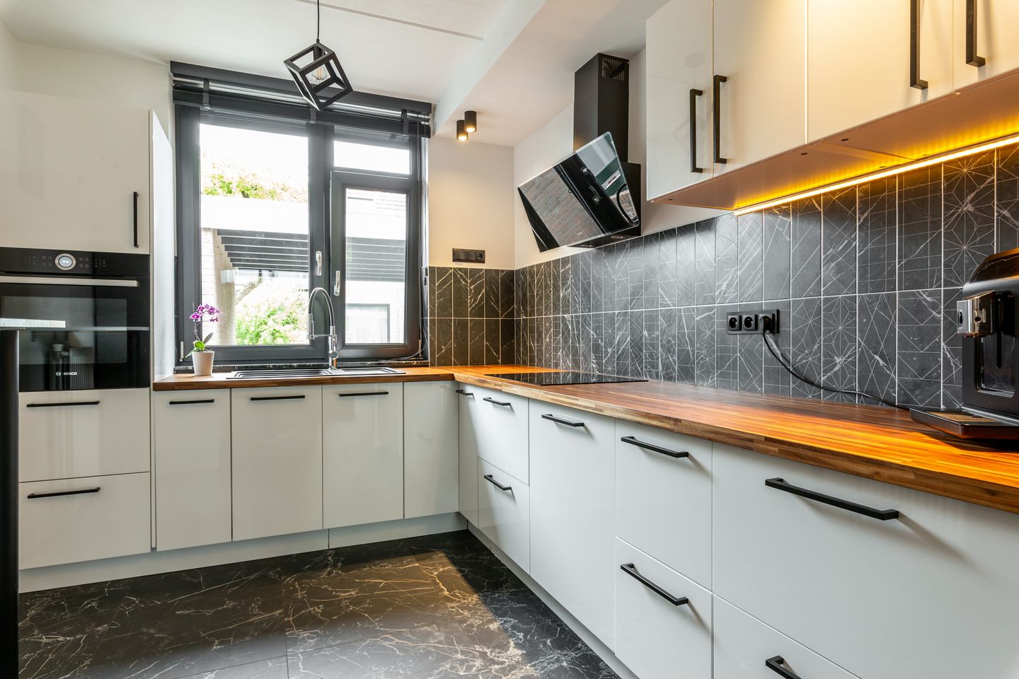 Photo 10 of Kamp 16 36