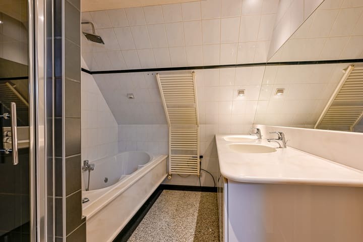 Foto 23 van Dorpsweg 83