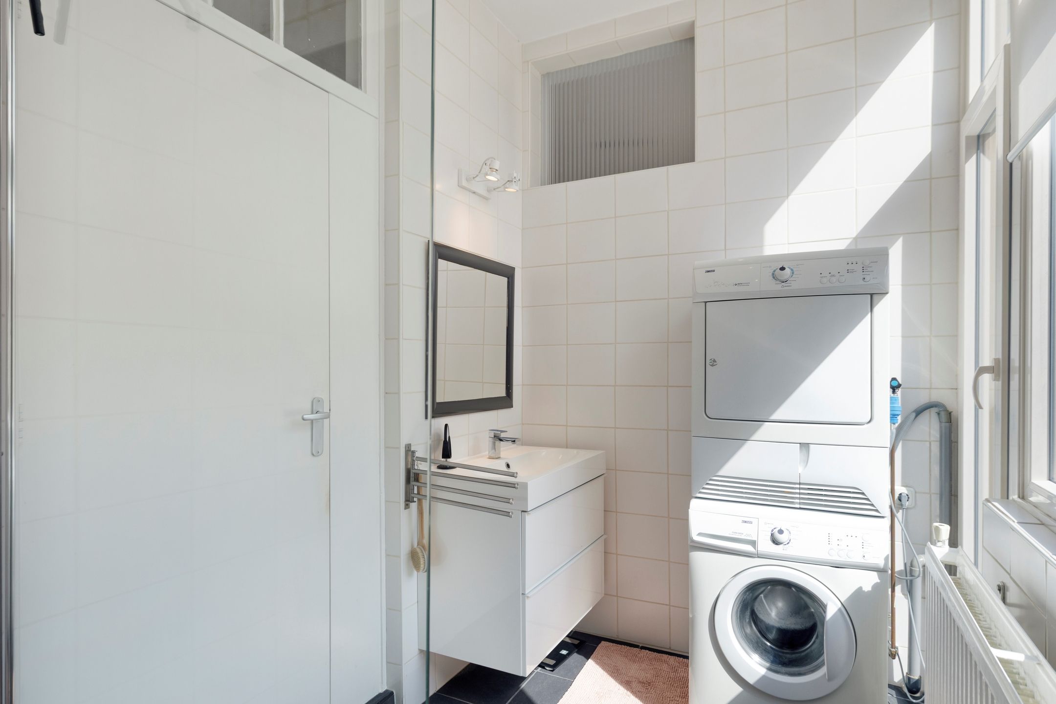 Photo 15 of Wouwsestraatweg 2-A