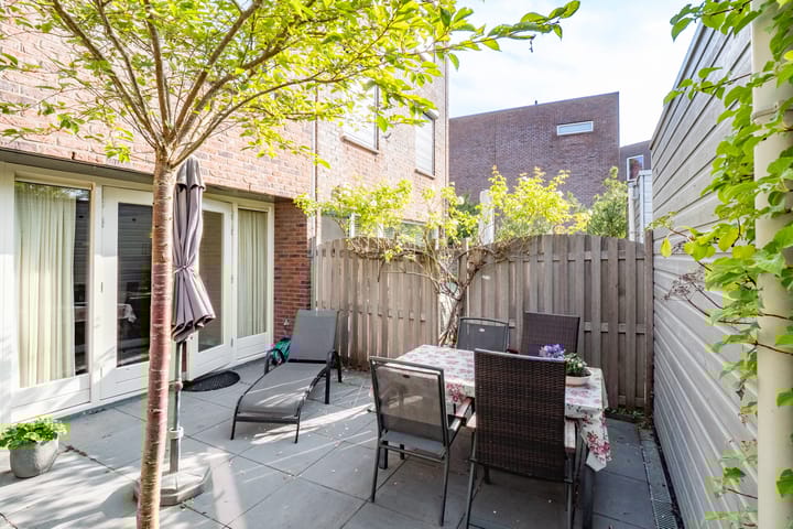 Photo 10 of Kuyperstraat 70