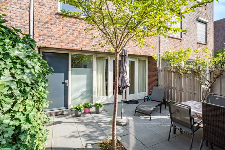 Photo 11 of Kuyperstraat 70