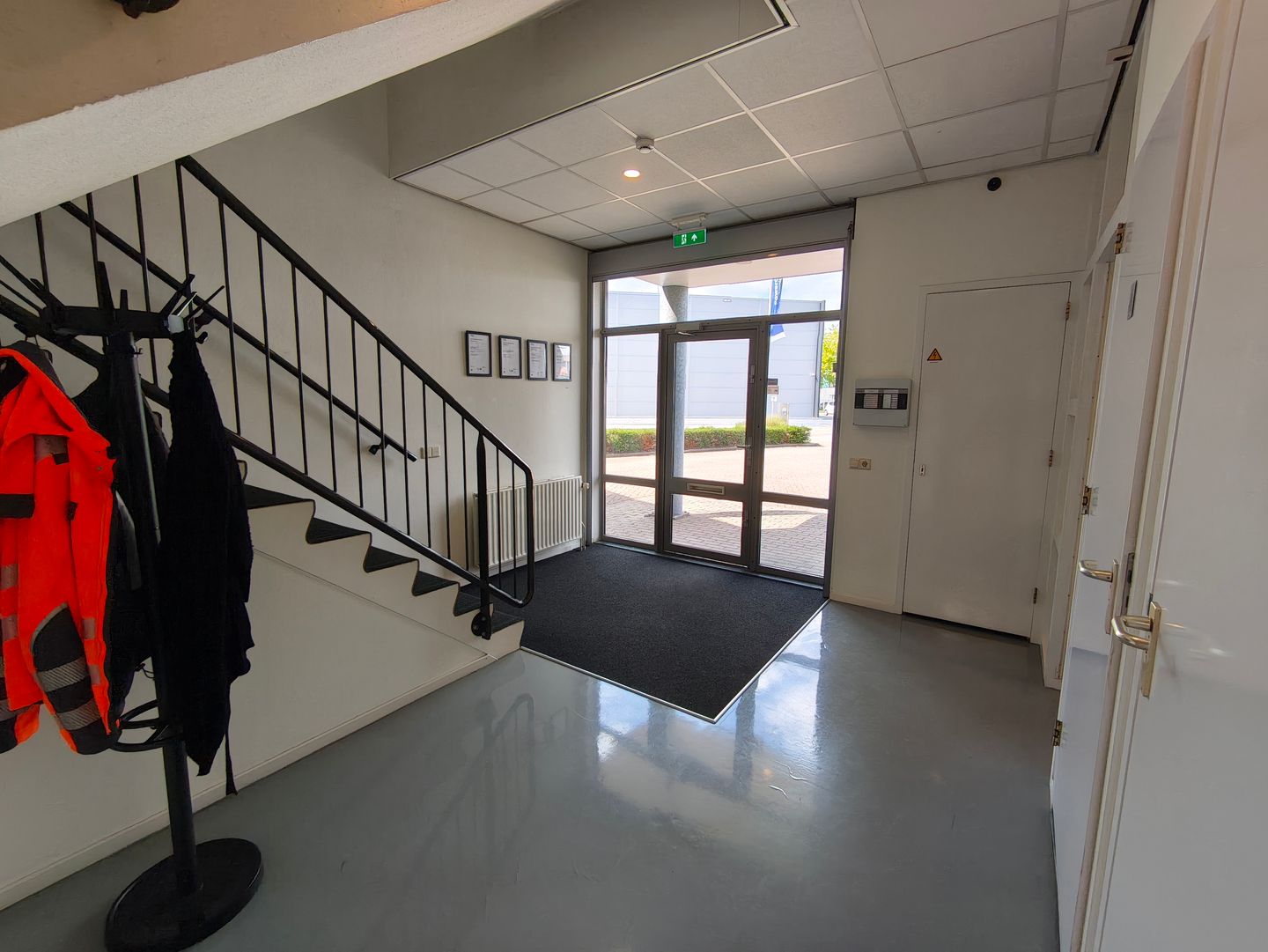Bekijk foto 3 van Plaza 24-a