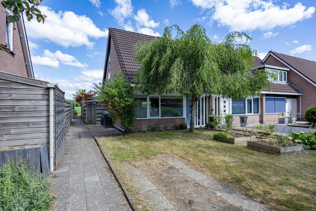 Photo 1 of Meester Zuidemastraat 57