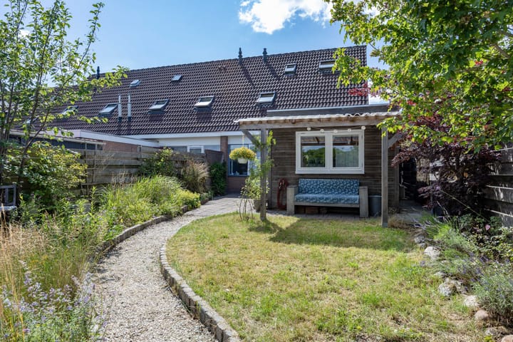 Foto 38 van Meester Zuidemastraat 57