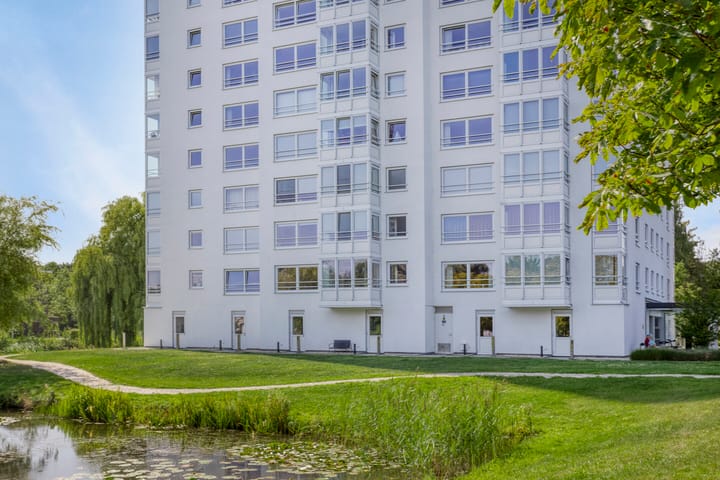 Foto 4 van Prins Clausplein 3