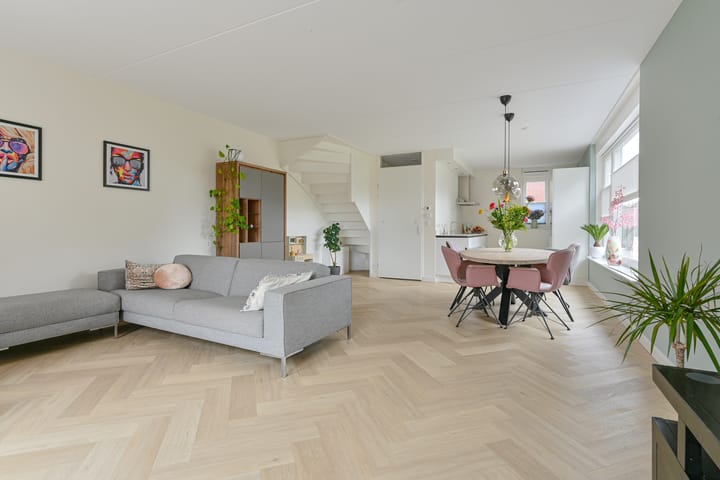 Foto 3 van Menso Altinghof 1