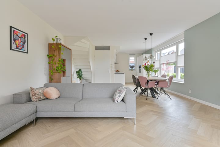 Foto 5 van Menso Altinghof 1