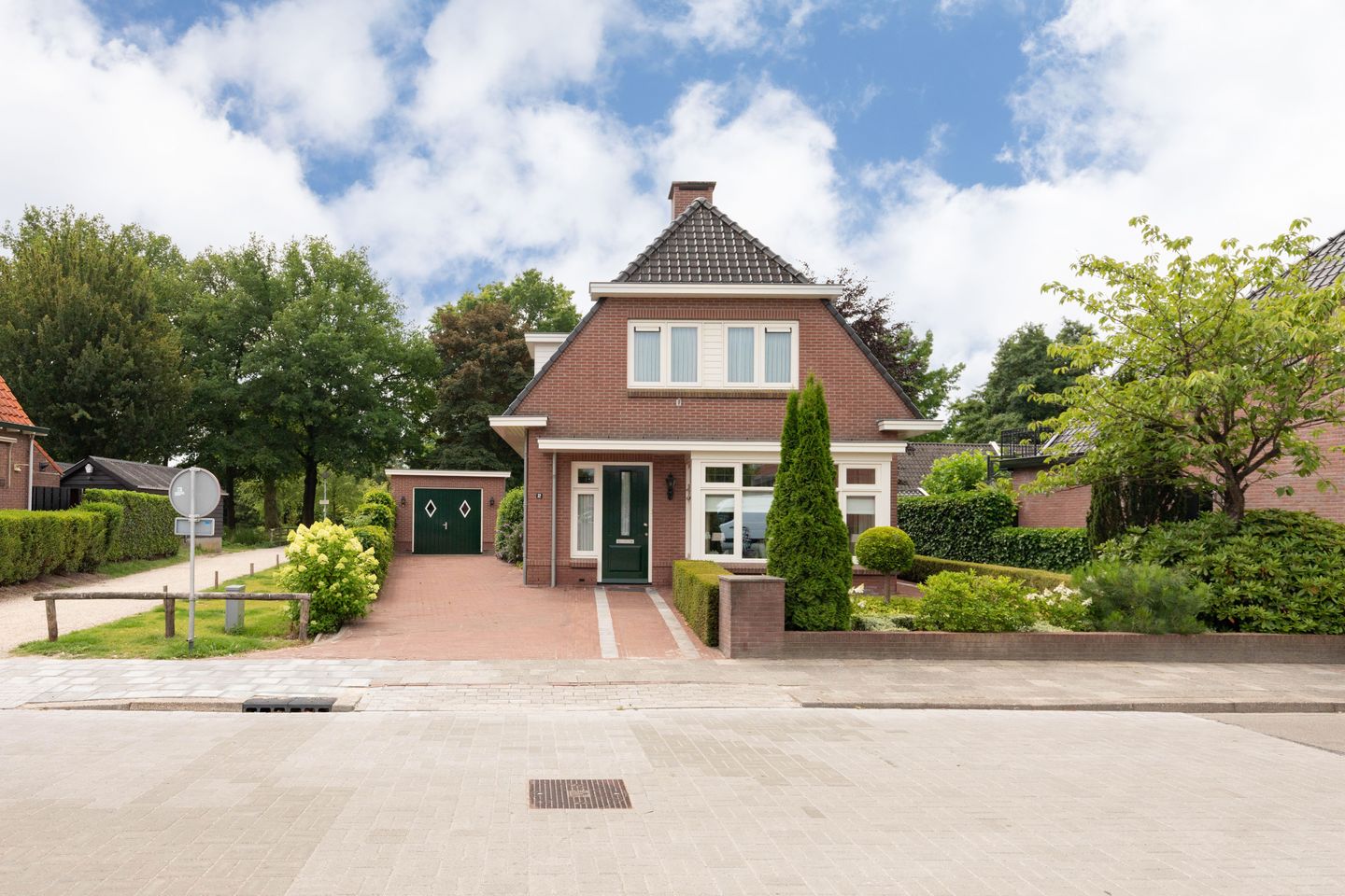 Foto 1 van Koninginnelaan 32