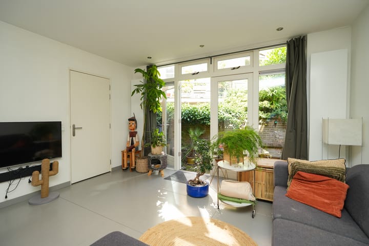 Foto 8 van van Nispenstraat 240