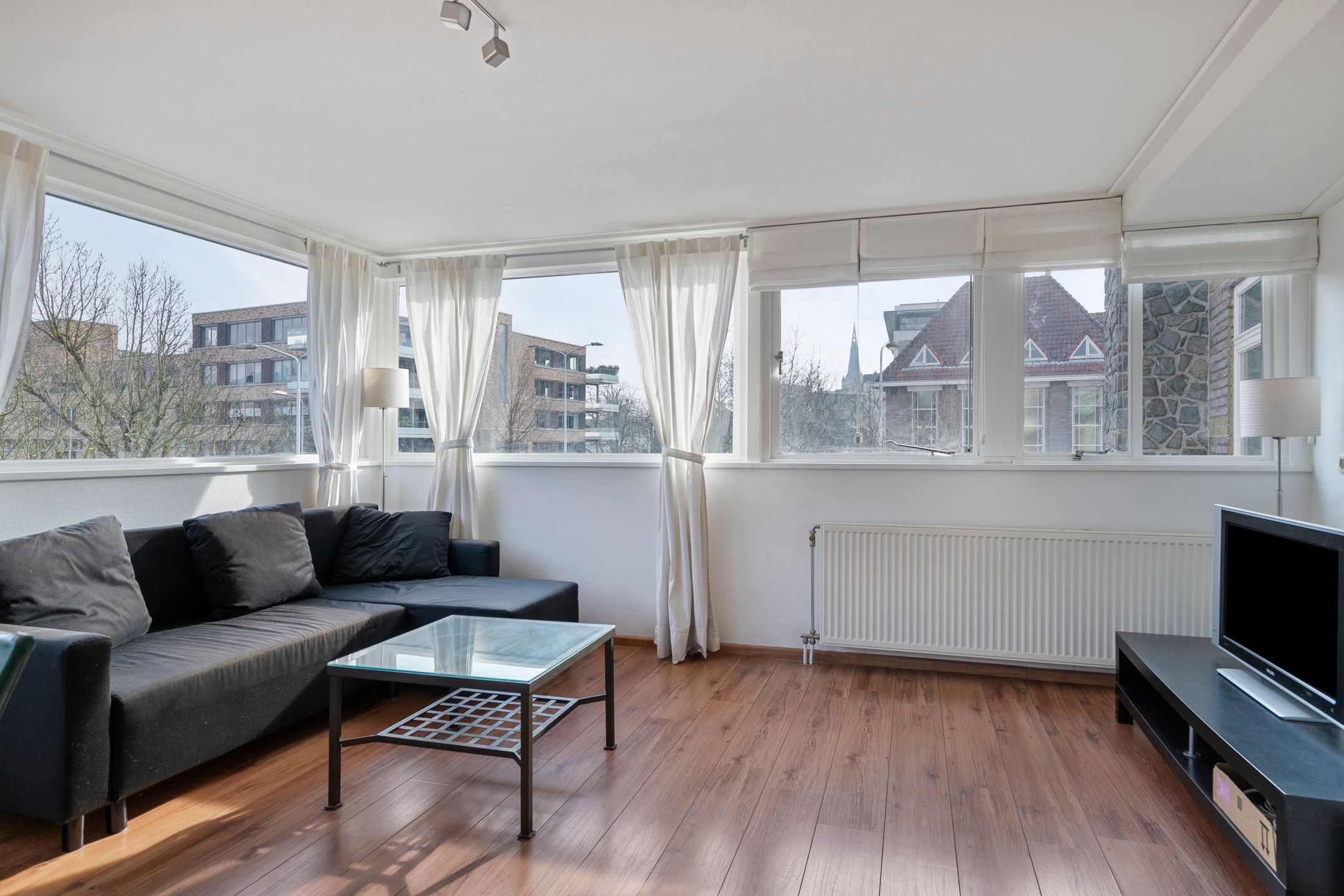 Foto 9 van P Czn Hooftlaan 4-F