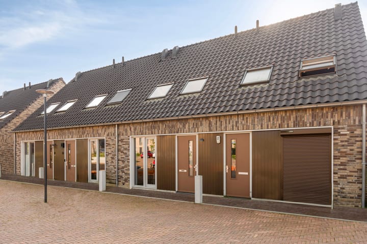 Photo 2 of Plaats 15