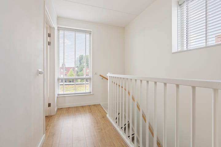 Foto 30 van Antillenstraat 56