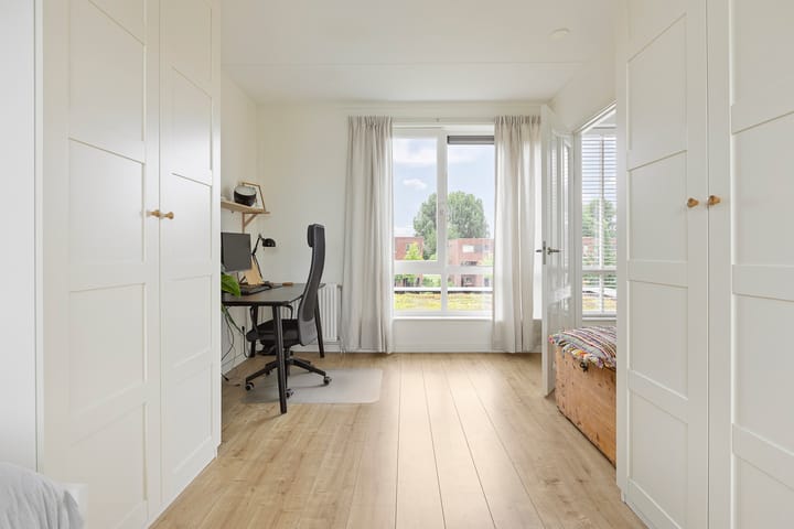 Foto 32 van Antillenstraat 56