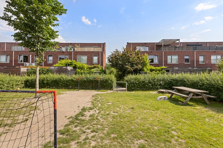 Foto 39 van Antillenstraat 56