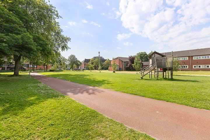 Foto 40 van Antillenstraat 56