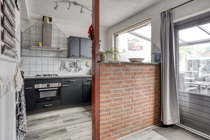 Foto 12 van Moleneindstraat 26