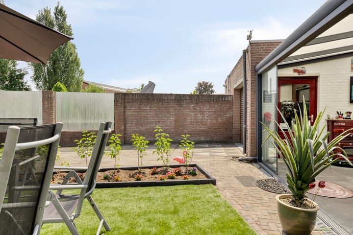 Foto 35 van Moleneindstraat 26