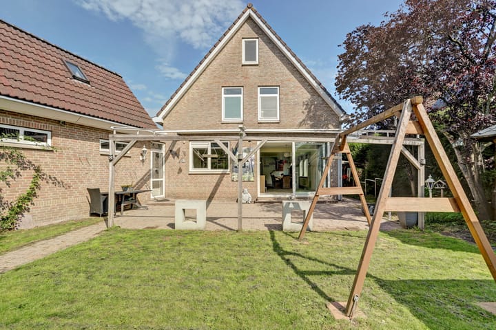 Foto 39 van Beatrixplantsoen 48