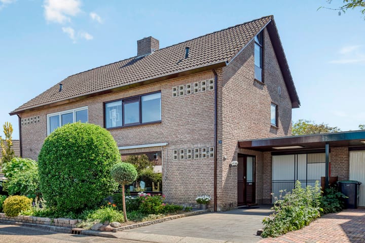 Foto 1 van Azaleastraat 22