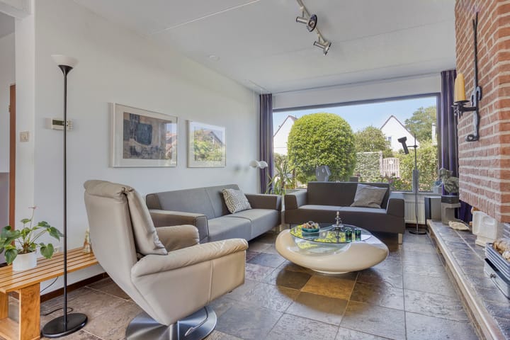 Foto 3 van Azaleastraat 22