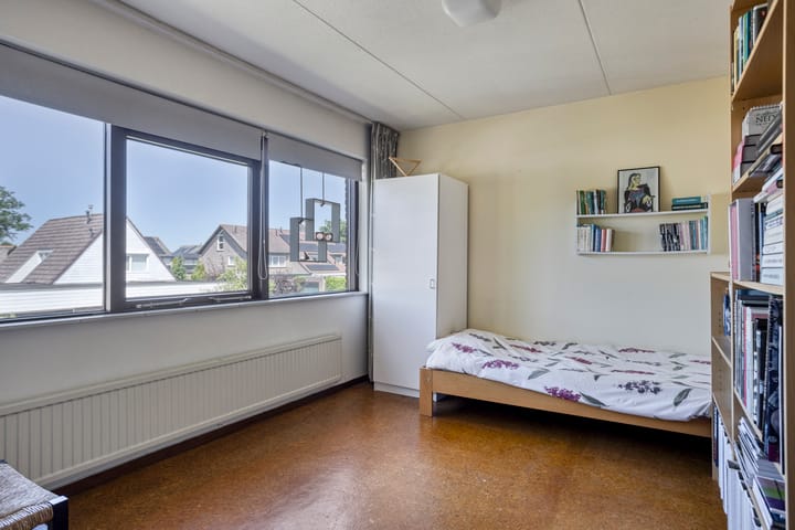 Foto 16 van Azaleastraat 22