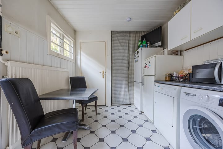 Photo 20 of Beatrixstraat 1